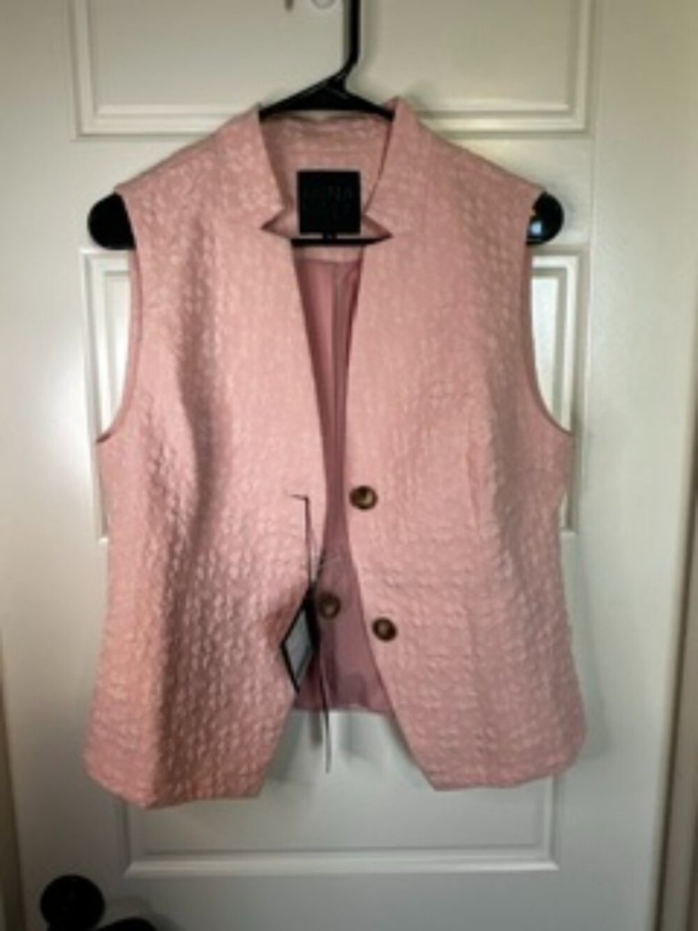 Mina Self NWT Vest w/ Texture